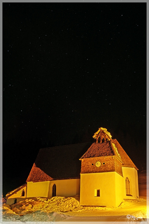 Kirche unter Sternen