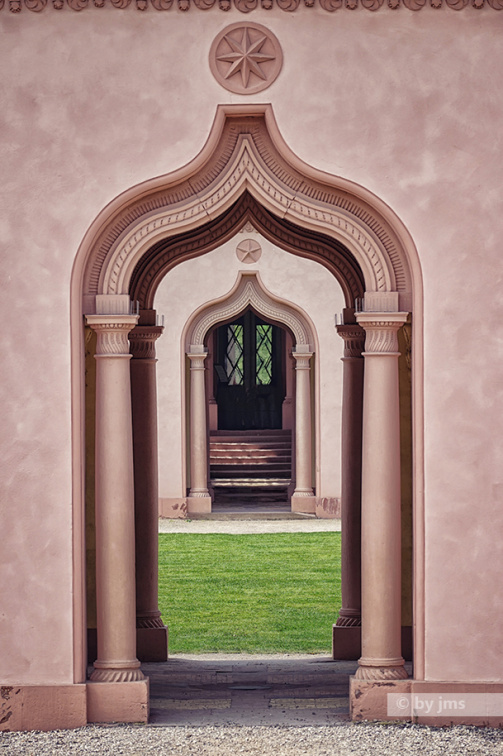 rote-moschee-Eingangsportal